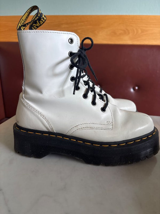 Dr martens hvítir