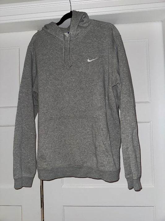 Grá Nike hettupeysa