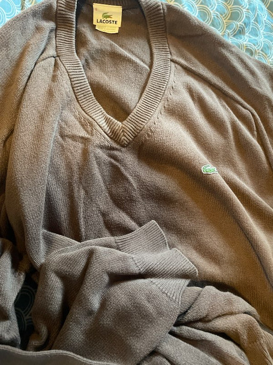 Lacoste v-neck peysa