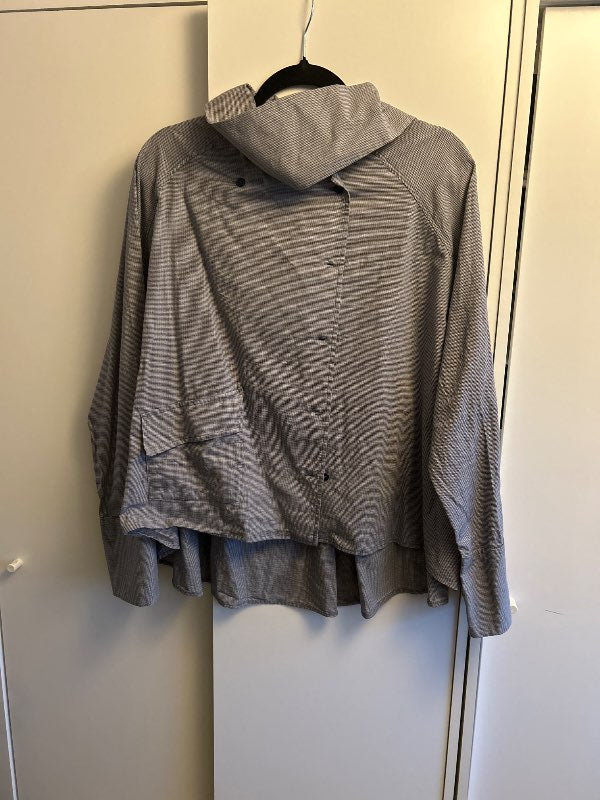 Skyrta köfl. Zara stL