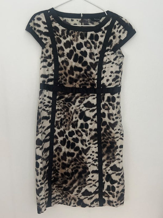 Sand dýramynstur kjóll