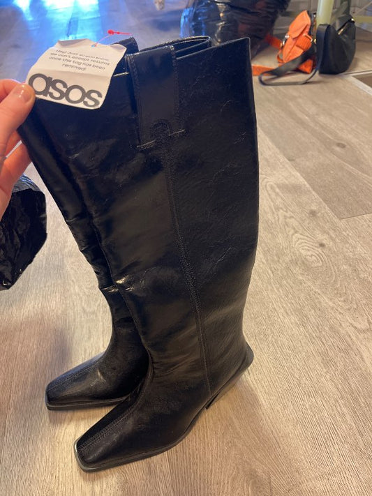 Asos hástígvél