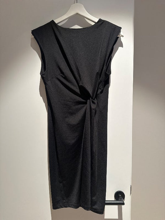 H&M svartur stuttur kjóll