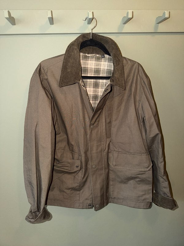 Uniqlo brúnn jakki