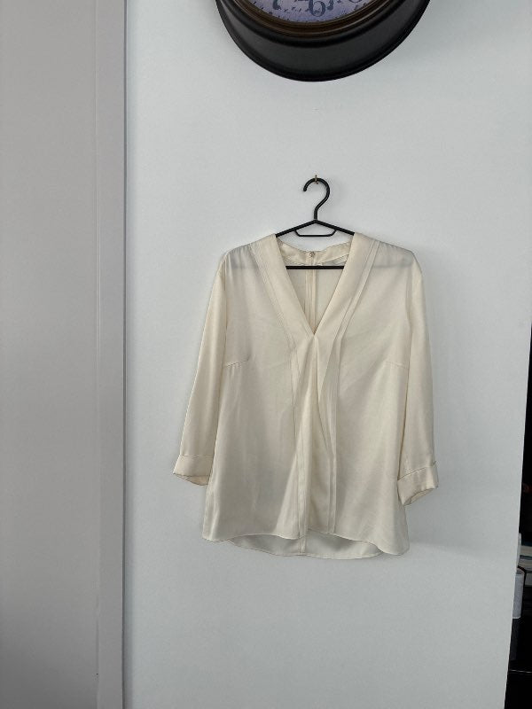 BOSS SILKI BEIGE BLÚSSA