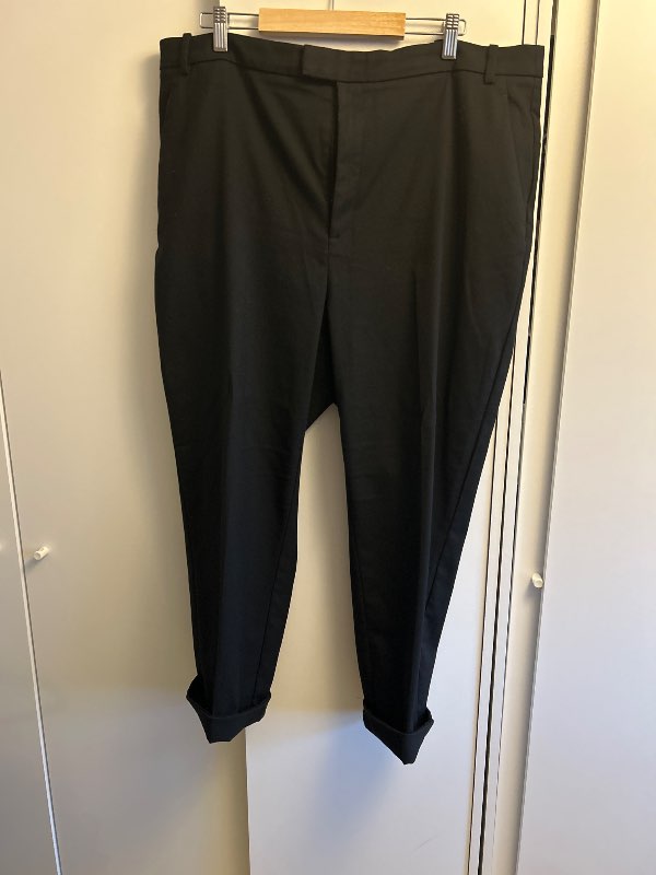 Buxur svartar Lindex st50