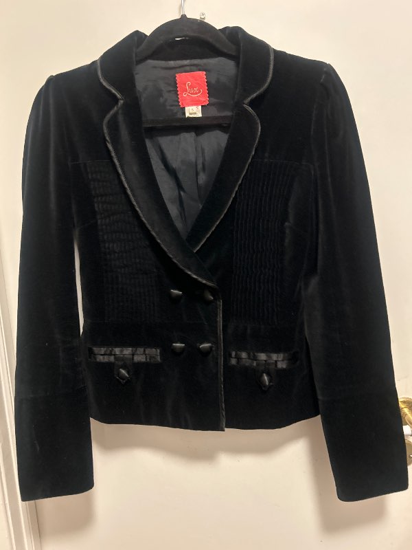 LUX black velvet fitted jacket