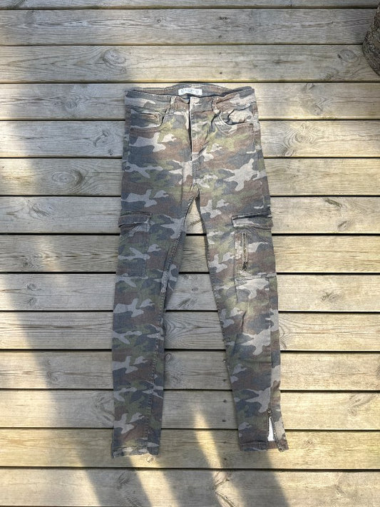 Pull&Bear camo buxur