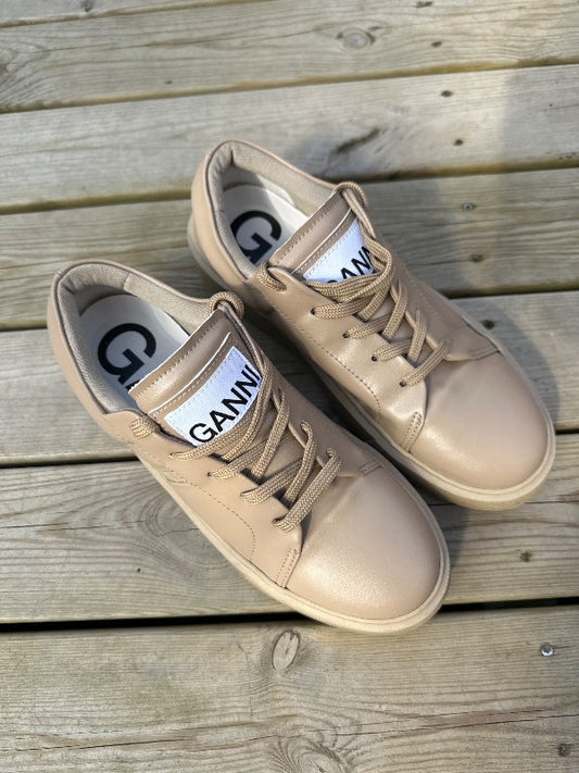 GANNI beige strigaskór