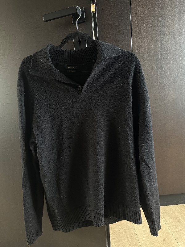 Massimo Dutti hneppt ullarpeysa