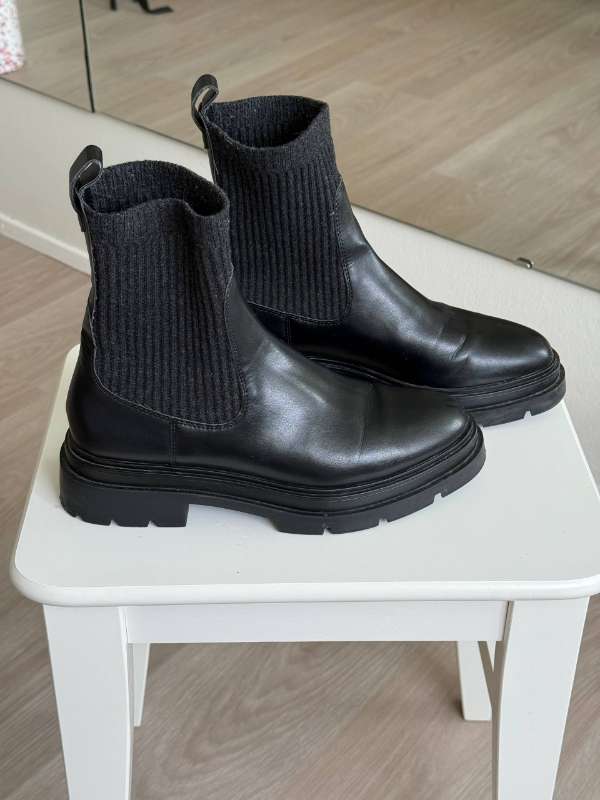 Boots Zara