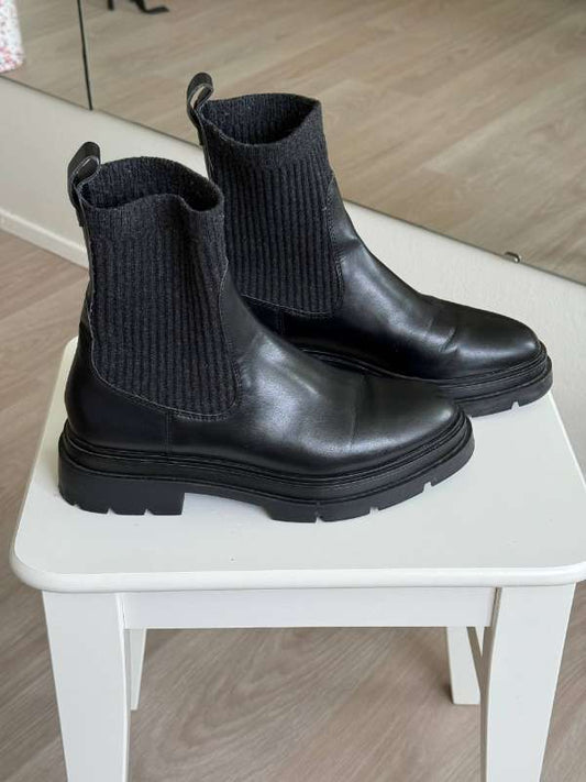 Boots Zara