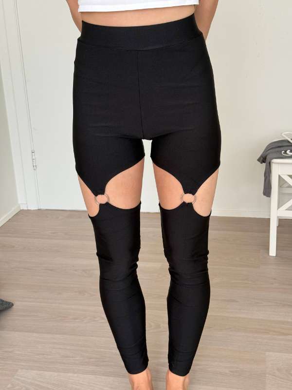 Dancing pants