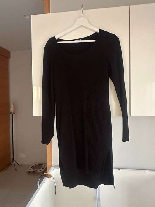 Kjóll svartur Philippa K